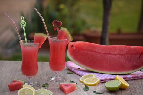 9 Easy Recipes For Summer Drinks To Beat The Heat This Season