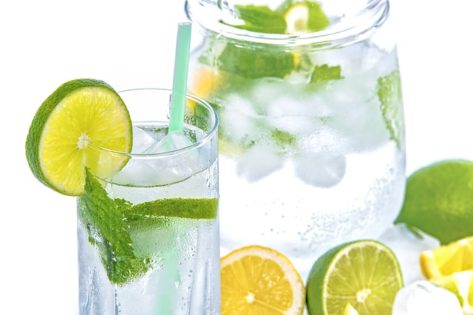 9 Easy Recipes For Summer Drinks To Beat The Heat This Season